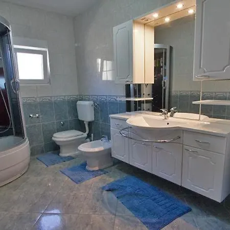 Apartment Domagoj *